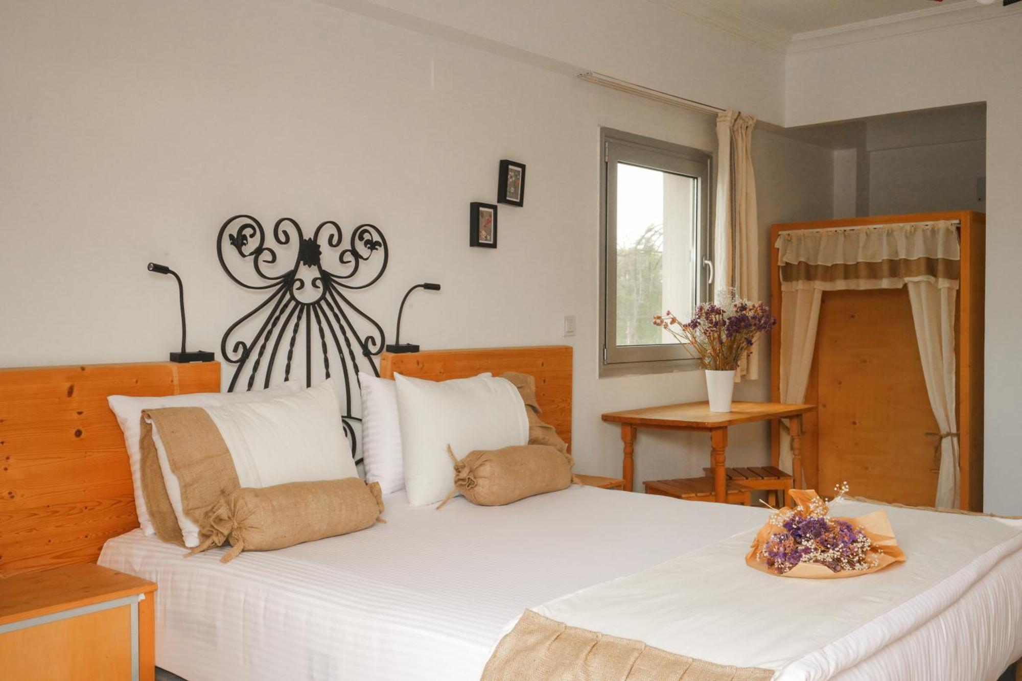 La Vida Otel Урла Екстериор снимка