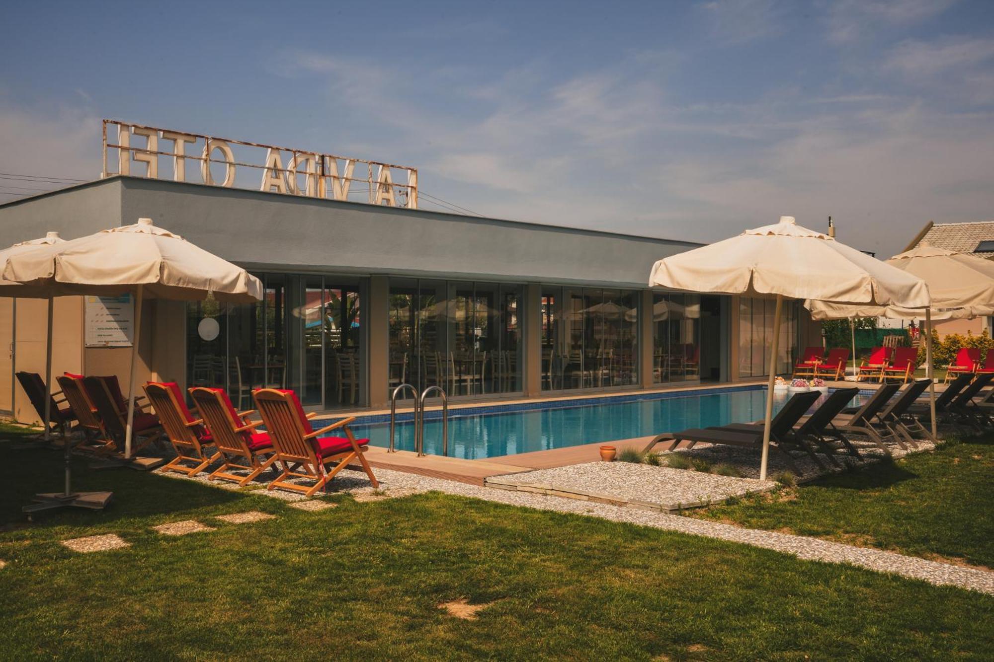 La Vida Otel Урла Екстериор снимка