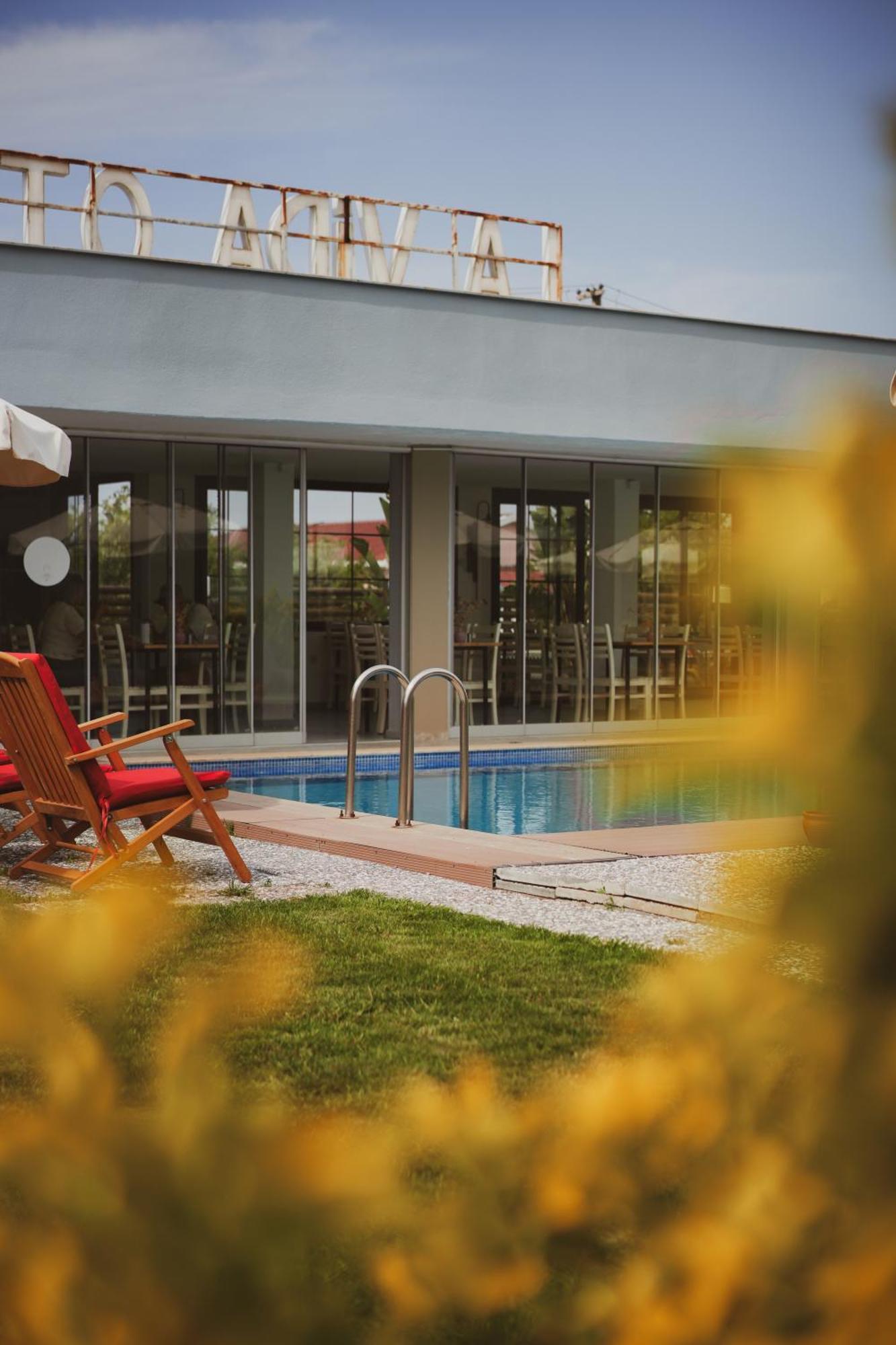 La Vida Otel Урла Екстериор снимка
