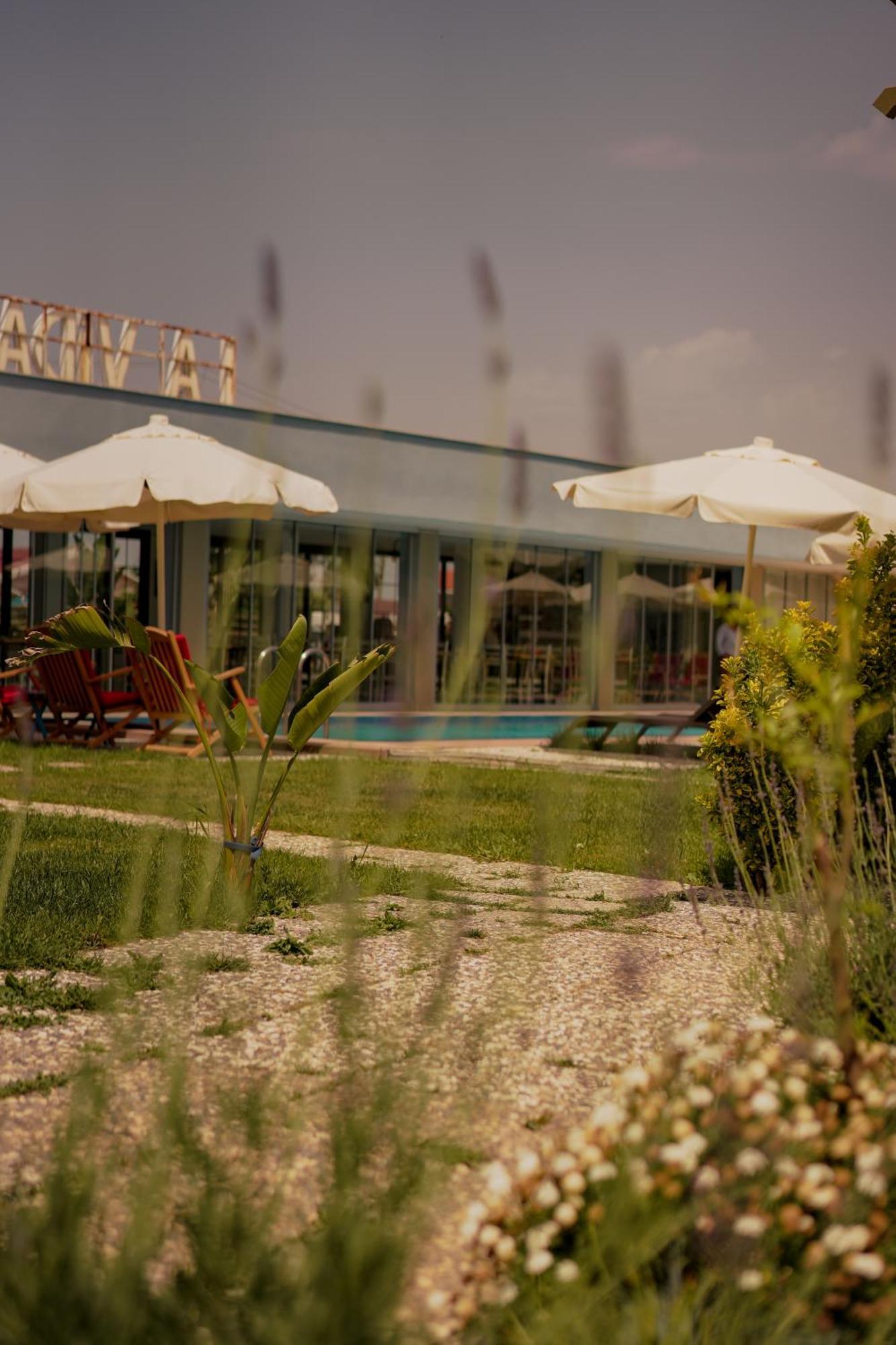La Vida Otel Урла Екстериор снимка
