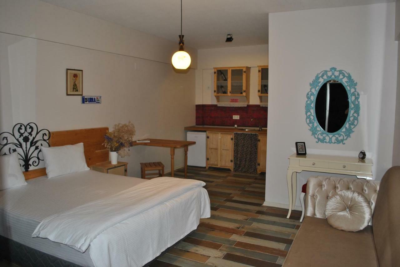 La Vida Otel Урла Екстериор снимка