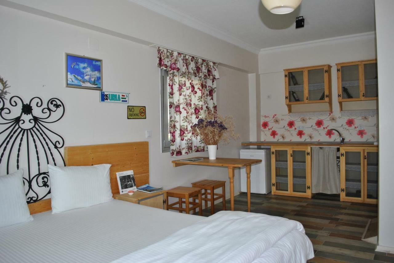 La Vida Otel Урла Екстериор снимка